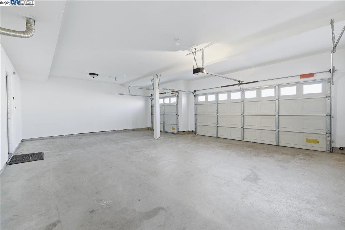 2455 Covelite Way Antioch, CA 94531 - Photo 59 of 60 a view of a garage