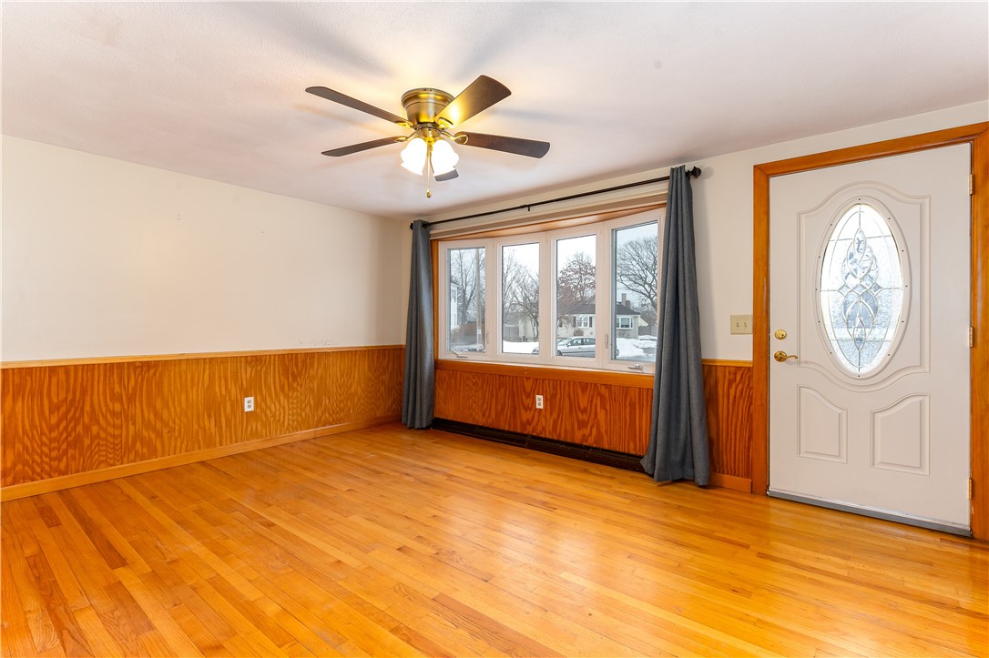11 Larkspur Road Warwick, RI 02886 - Photo 11 of 22 Gallery Image 11