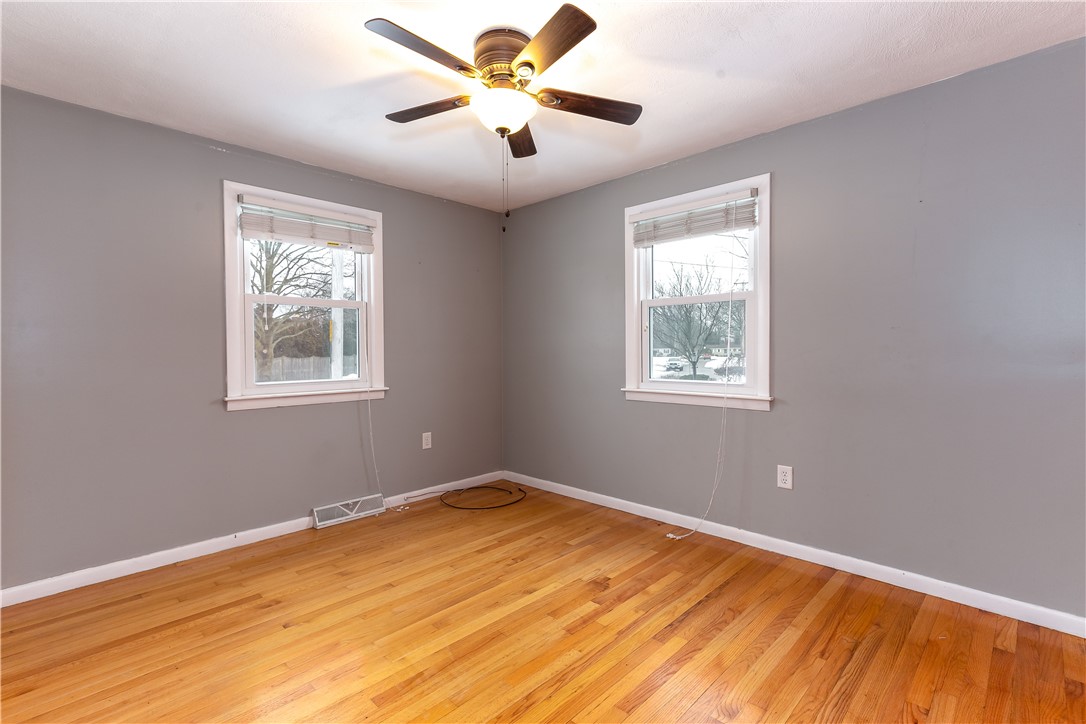 11 Larkspur Road Warwick, RI 02886 - Photo 14 of 22 Gallery Image 14