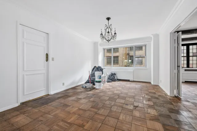 $2,700,000 | 24 Central Park South, Unit 11W | Central Park South