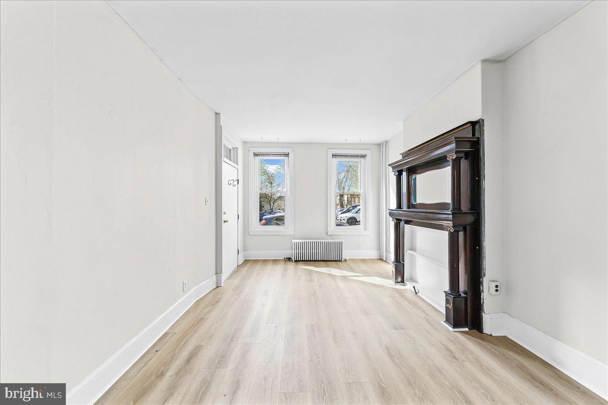 3654 Calumet Street Philadelphia, PA 19129 - Photo 7 of 33 an empty room with windows and closet