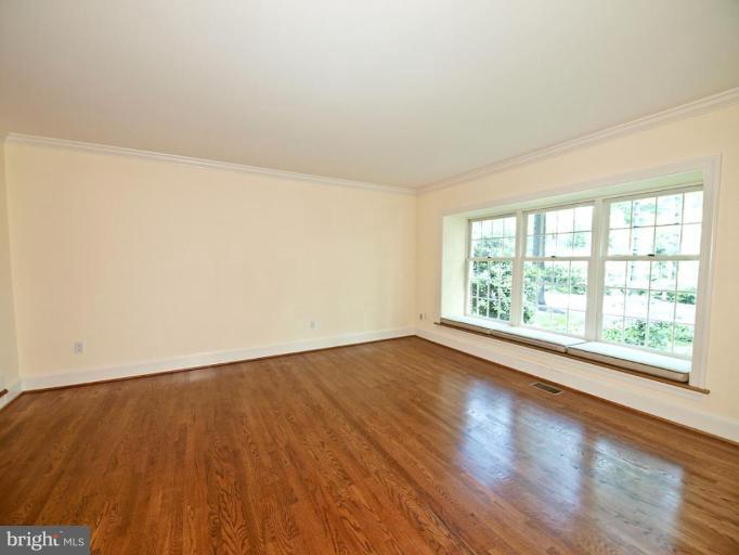 7279 Evans Mill Road McLean, VA 22101 - Photo 5 of 13 Living Room