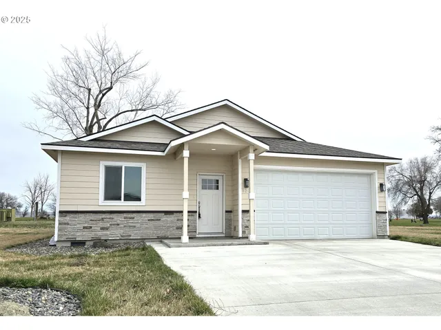 $372,000 | 320 Riverwood Court, Umatilla, OR 97882