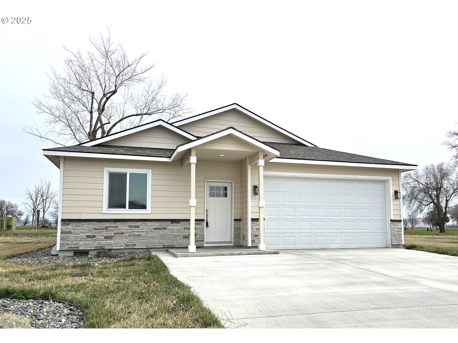 320 Riverwood Court Umatilla, OR 97882 - Photo 1 of 18