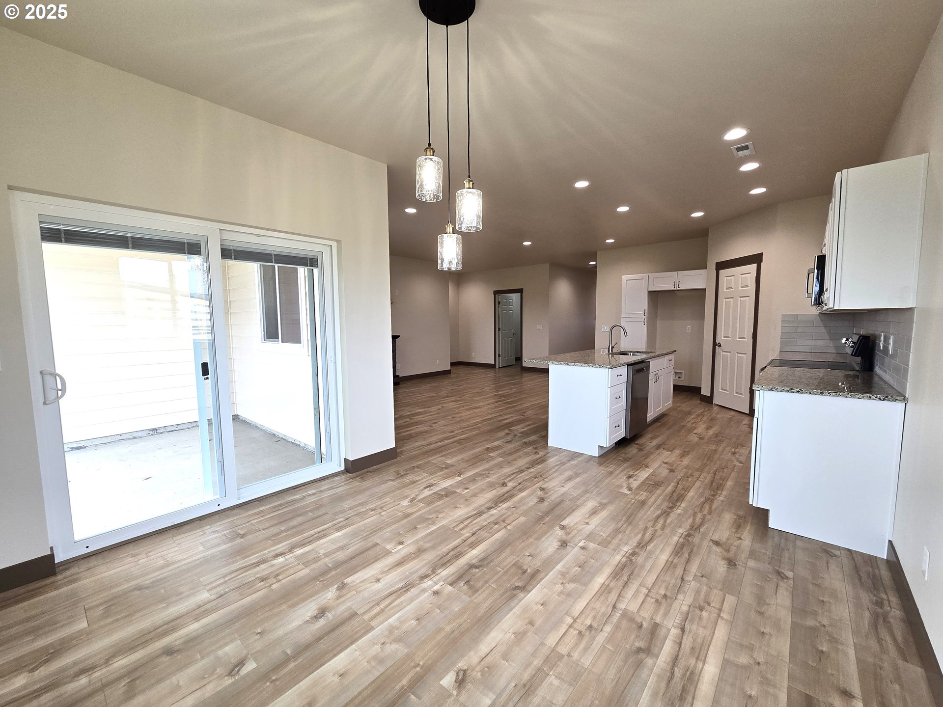 320 Riverwood Court Umatilla, OR 97882 - Photo 3 of 18