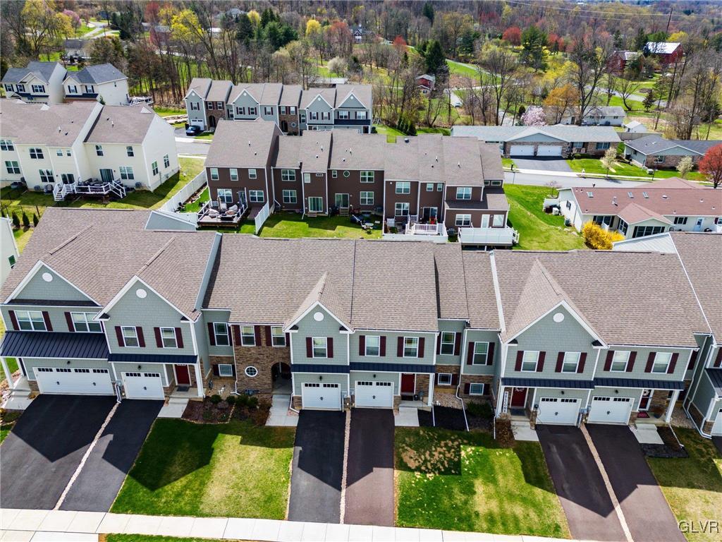 3977 Mink Road Emmaus, PA 18049 - Photo 3 of 38