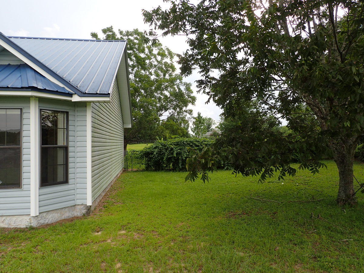 127 Stephens Lane Crestview, FL 32539 - Photo 10 of 15 31-P7223629