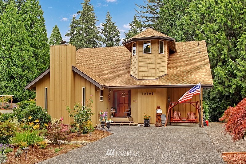 19908 4th Avenue Southeast Bothell, WA 98012 - Photo 1 of 21 a front view of a house with garden