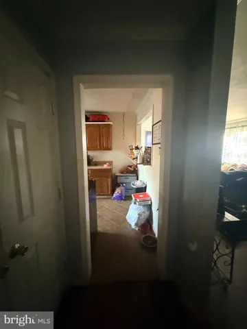 a view of a livingroom with furniture