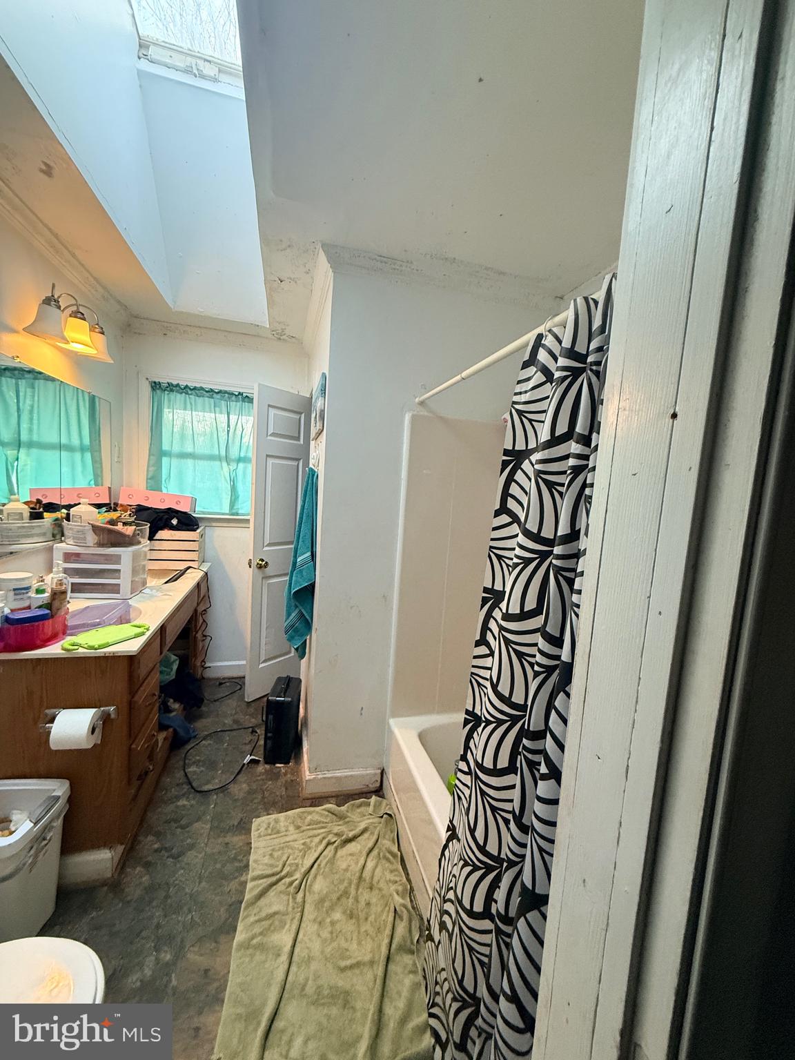 121 Elizabeth Street Culpeper, VA 22701 - Photo 6 of 22 a room with storage and utility