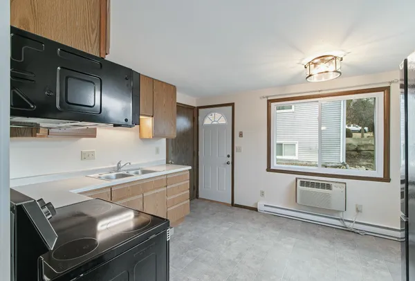 $275,000 | 625 Cross Street, Poynette, WI 53955