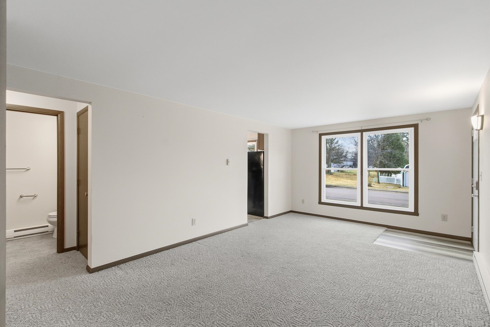 625 Cross Street Poynette, WI 53955 - Photo 4 of 41