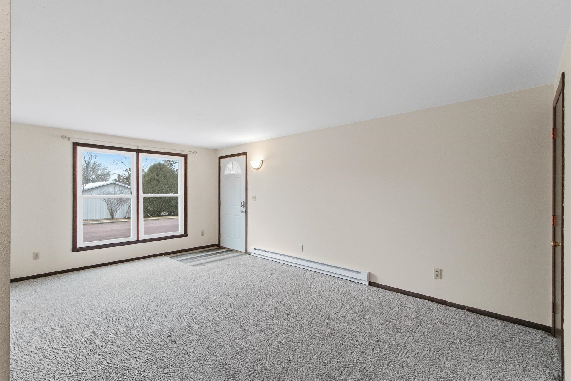 625 Cross Street Poynette, WI 53955 - Photo 6 of 41