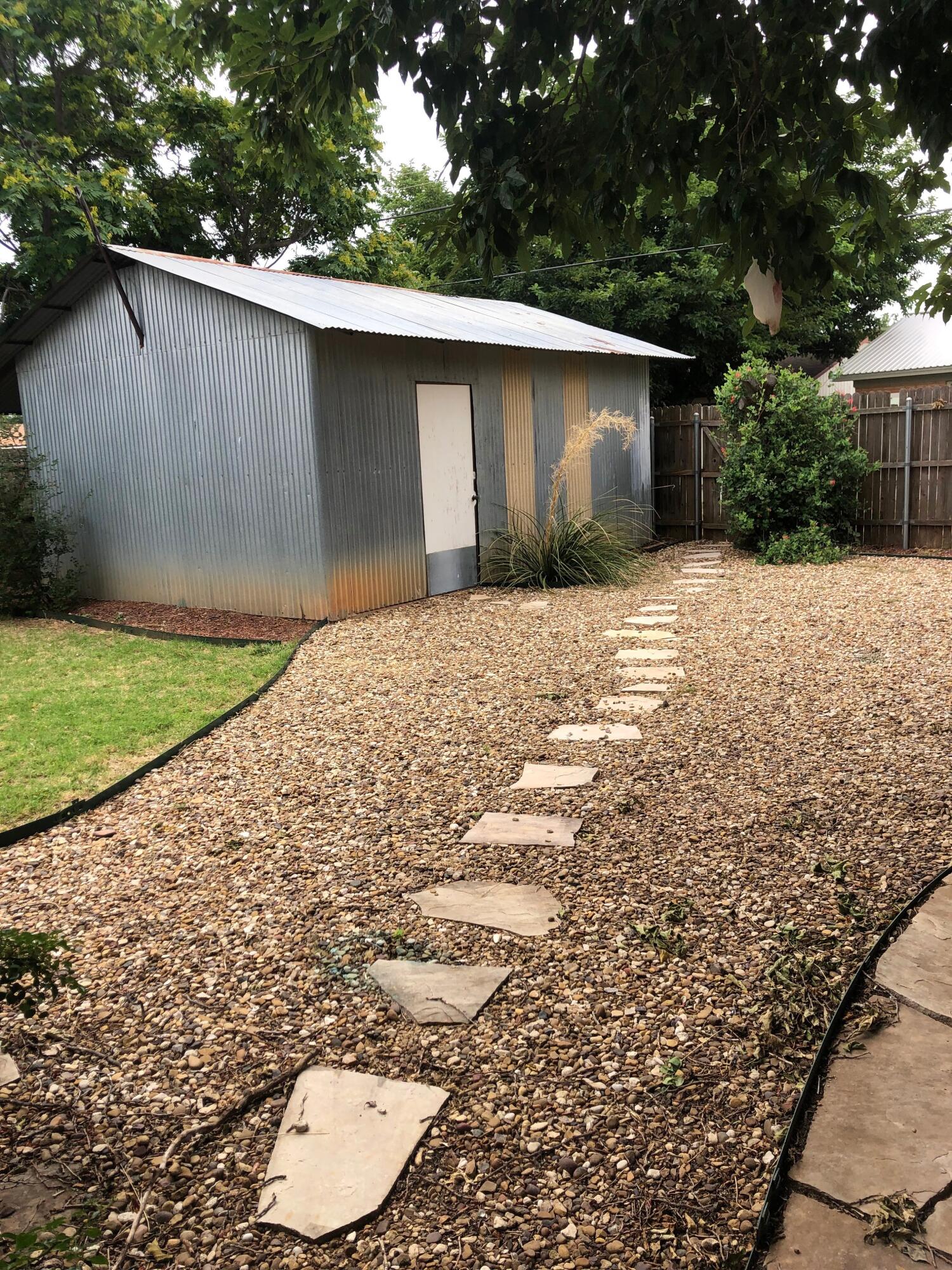 5423 45th Street Lubbock, TX 79414 - Photo 14 of 15 IMG-4924