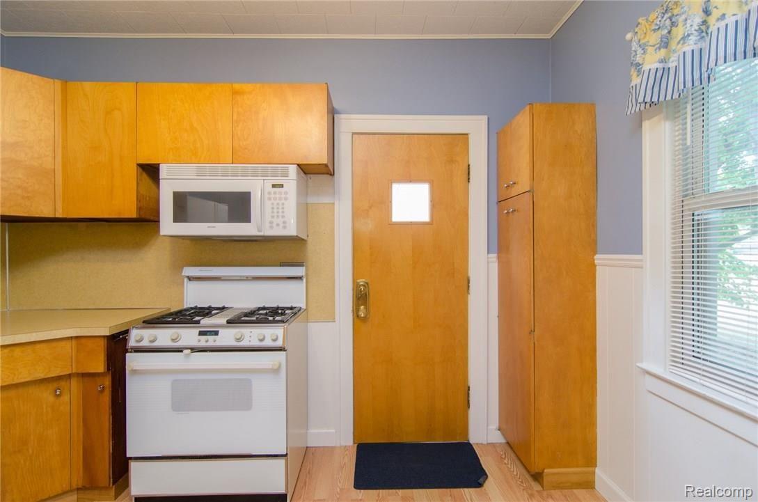 5941 Dellor Road Belleville, MI 48111 - Photo 14 of 49 GRU_8298.jpg