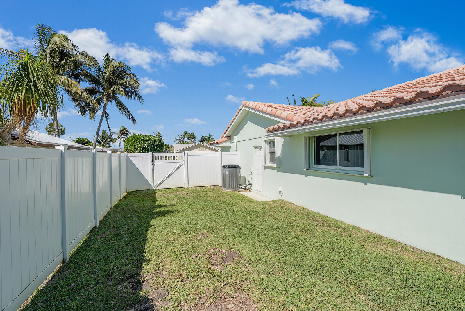 1161 Dolphin Road Singer Island, FL 33404 - Photo 35 of 51 36_Image_36_mls