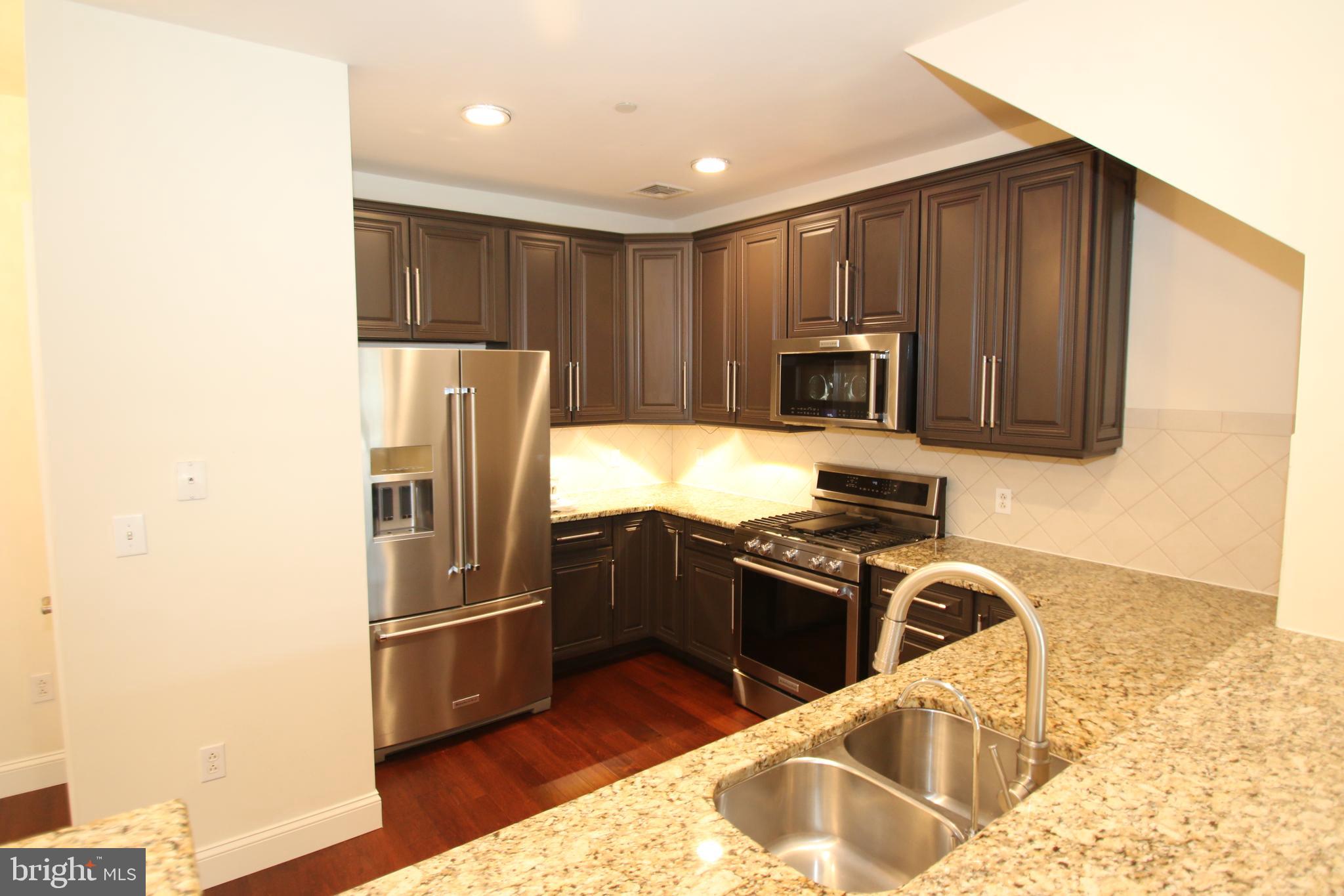 503 Carson Terrace, Unit 503 Huntingdon Valley, PA 19006 - Photo 8 of 31