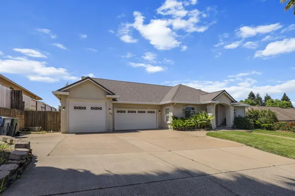 $749,000 | 558 Fair Hill Drive, Redding, CA 96003