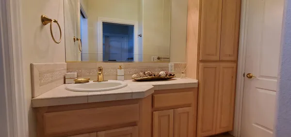 $749,000 | 558 Fair Hill Drive, Redding, CA 96003