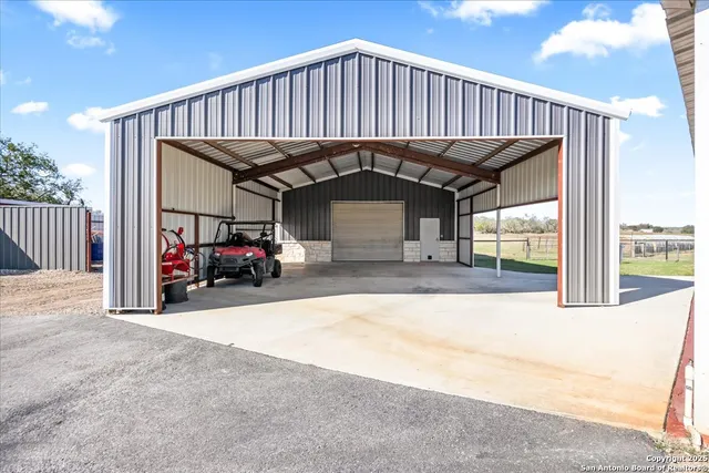 $1,238,000 | 6653 Fm 539, Floresville, TX 78114