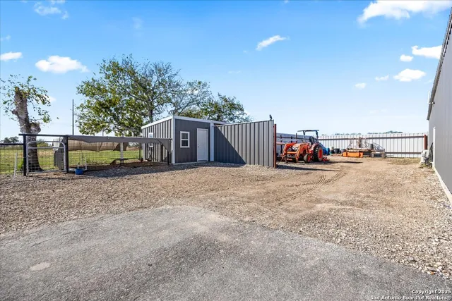 $1,238,000 | 6653 Fm 539, Floresville, TX 78114