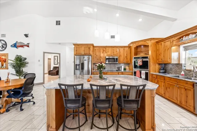 $1,238,000 | 6653 Fm 539, Floresville, TX 78114