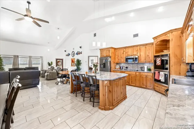 $1,238,000 | 6653 Fm 539, Floresville, TX 78114