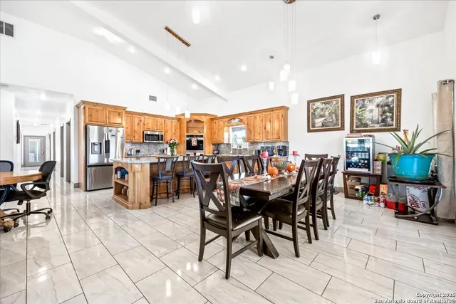 $1,238,000 | 6653 Fm 539, Floresville, TX 78114