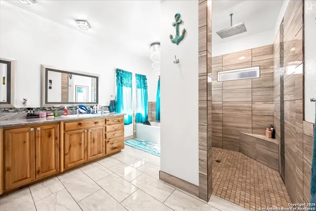 $1,238,000 | 6653 Fm 539, Floresville, TX 78114