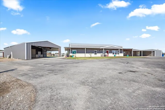 $1,238,000 | 6653 Fm 539, Floresville, TX 78114