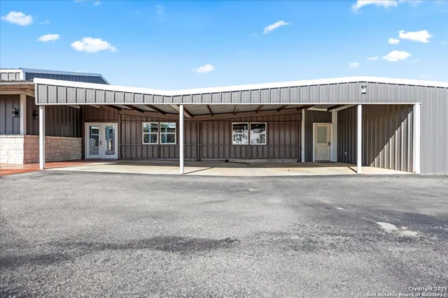 $1,238,000 | 6653 Fm 539, Floresville, TX 78114