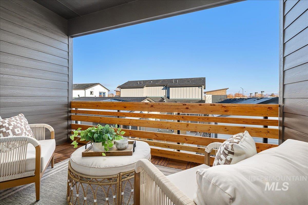 1433 North Bluffs Ridge Lane Boise, ID 83704 - Photo 13 of 18 View of balcony