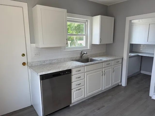 $3,200 | 410 Court Street, Unit 1, Plymouth, MA 02360