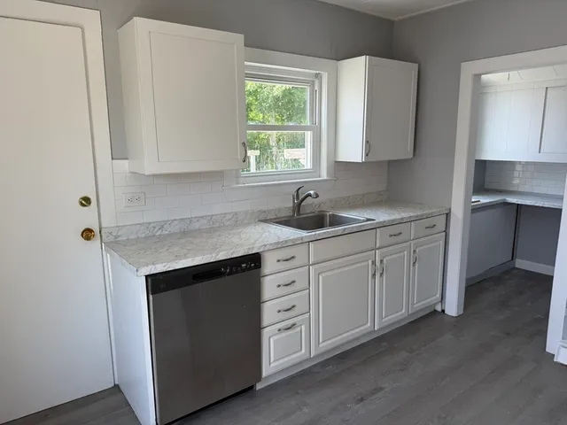 $3,600 | 410-412 Court Street, Unit 410, Plymouth, MA 02360