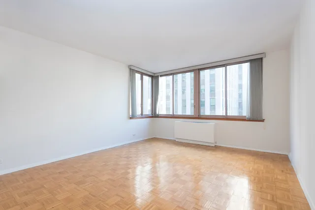 $4,250 | 235 East 40th Street, Unit 25E | Murray Hill