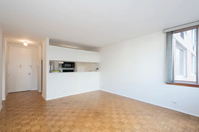 $4,250 | 235 East 40th Street, Unit 25E | Murray Hill