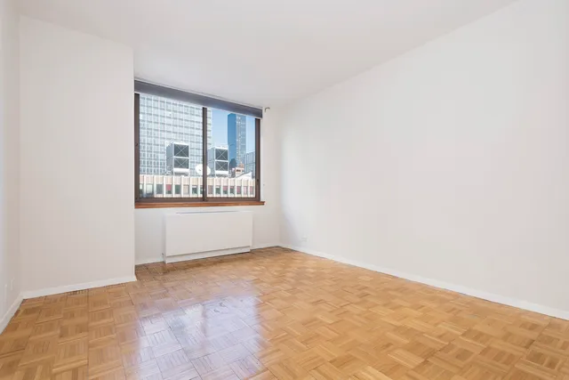 $4,250 | 235 East 40th Street, Unit 25E | Murray Hill