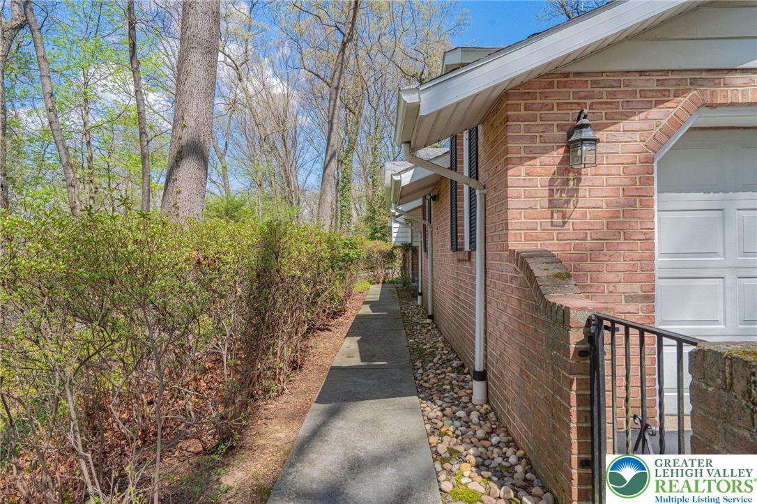 270 Bierys Bridge Road Bethlehem, PA 18017 - Photo 14 of 87