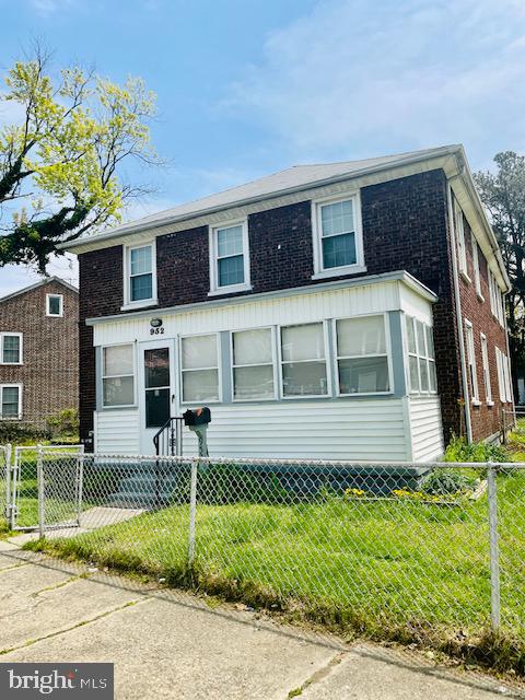 952 Niagara Road Camden, NJ 08104 - Photo 1 of 5