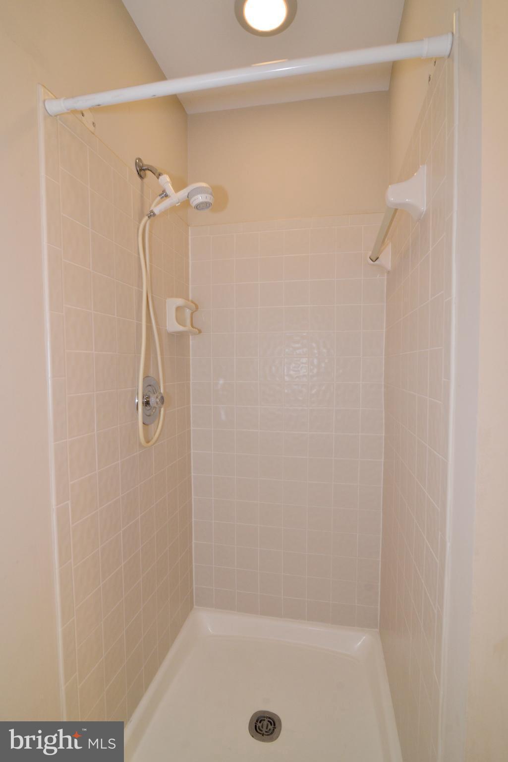 2221 Lovedale Lane, Unit 212B Reston, VA 20191 - Photo 12 of 19 Bath