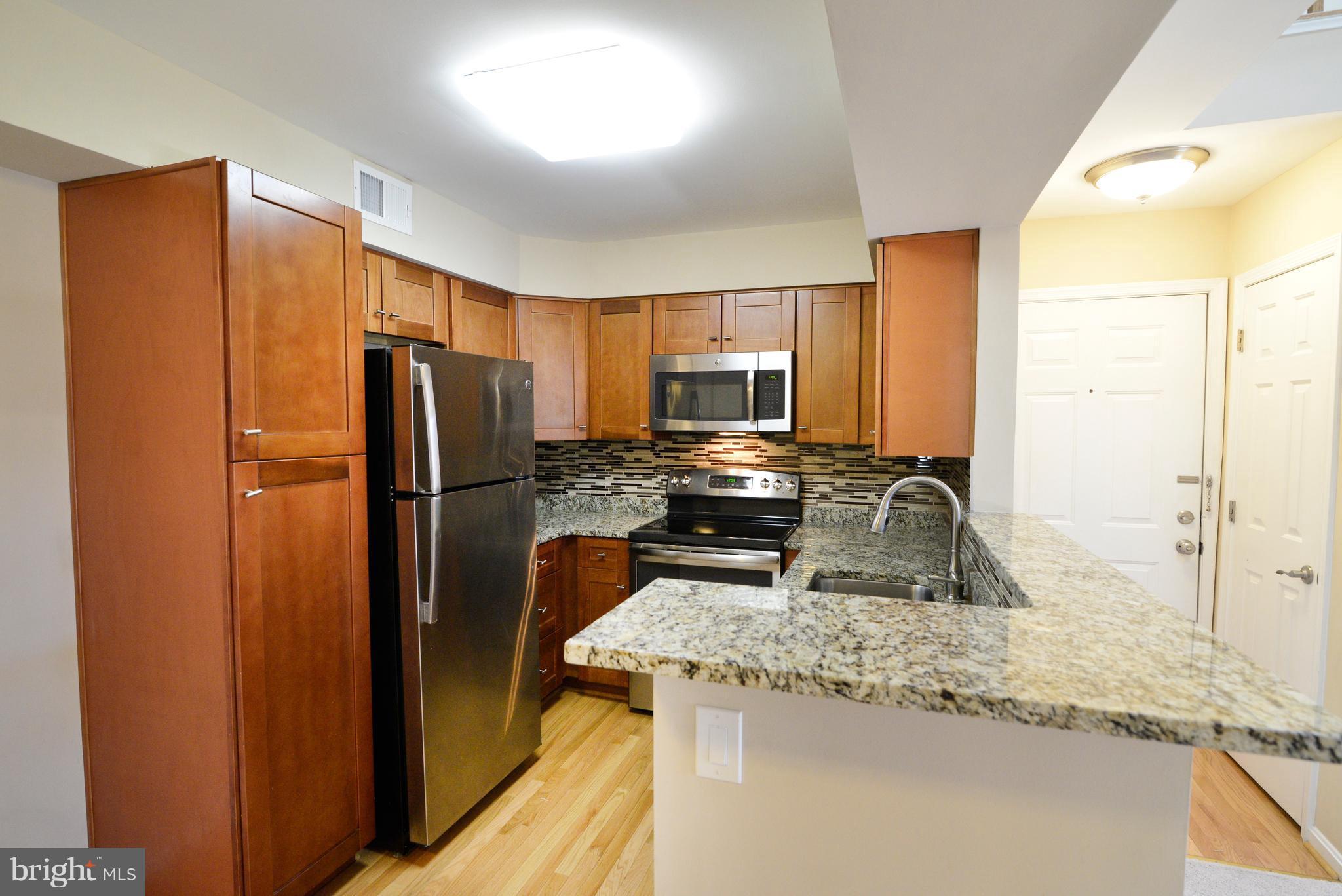 2221 Lovedale Lane, Unit 212B Reston, VA 20191 - Photo 3 of 19 Kitchen