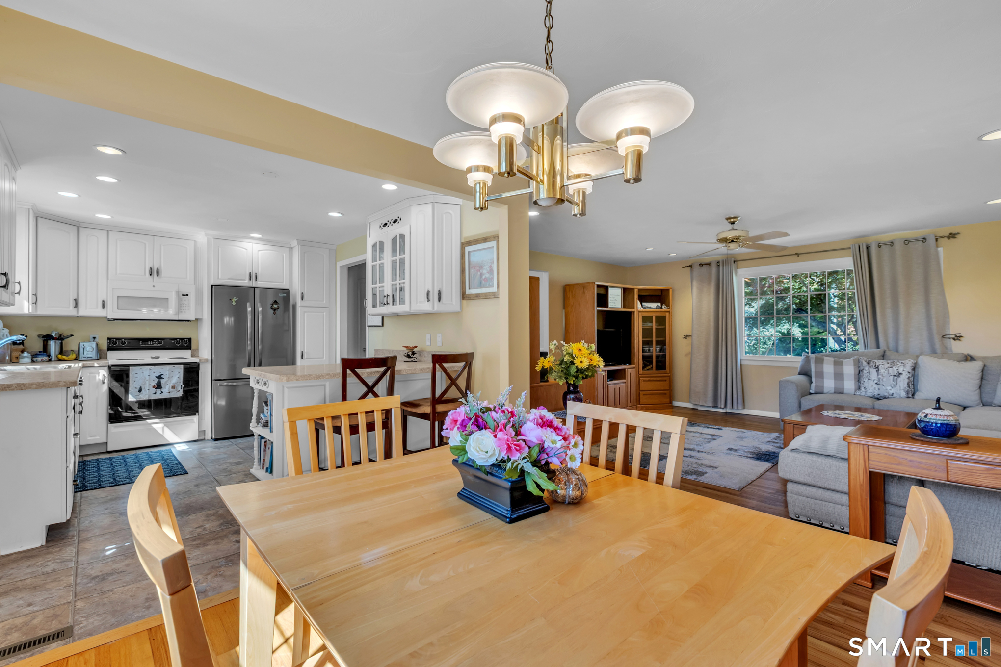 179 Kelly Road South Windsor, CT 06074 - Photo 9 of 28 Gallery Image 9