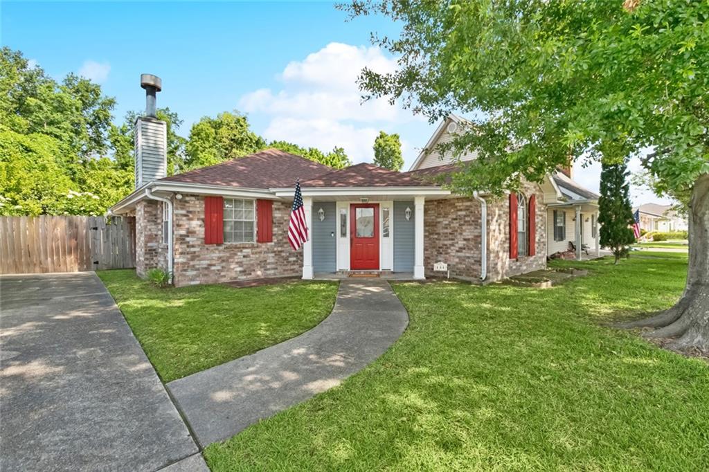 464 Longview Drive Destrehan, LA 70047 - Photo 1 of 15