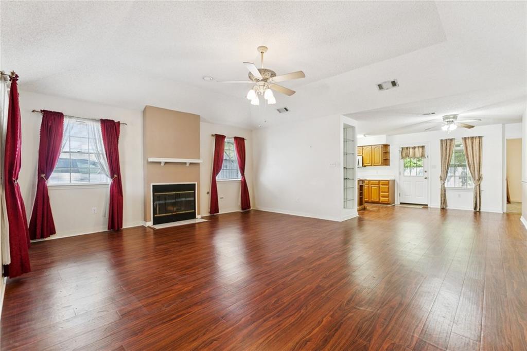 464 Longview Drive Destrehan, LA 70047 - Photo 3 of 15