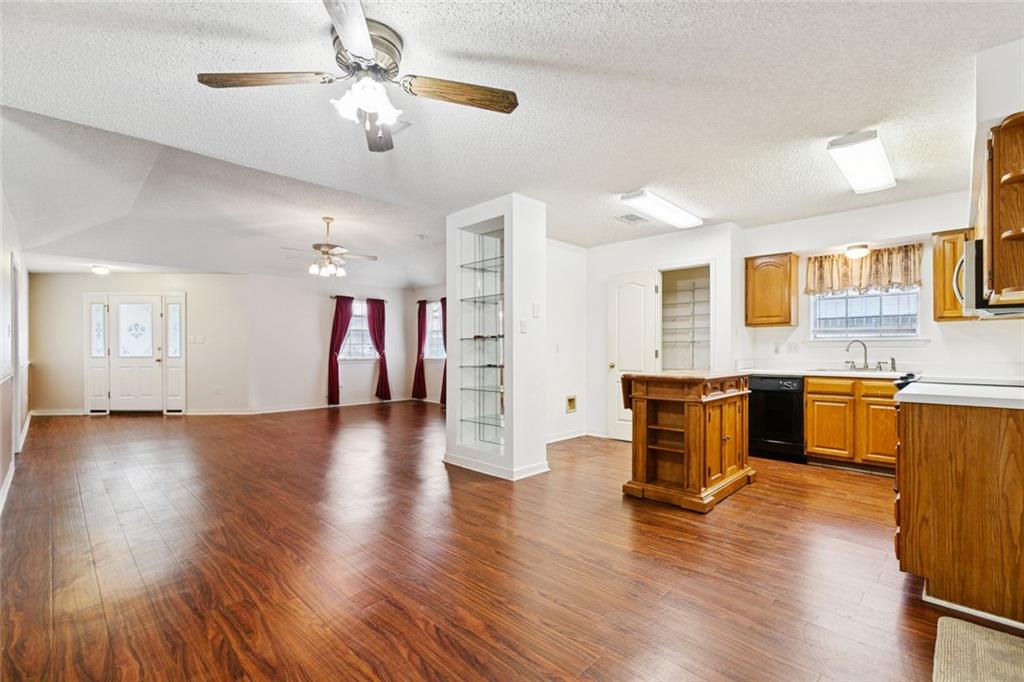 464 Longview Drive Destrehan, LA 70047 - Photo 5 of 15