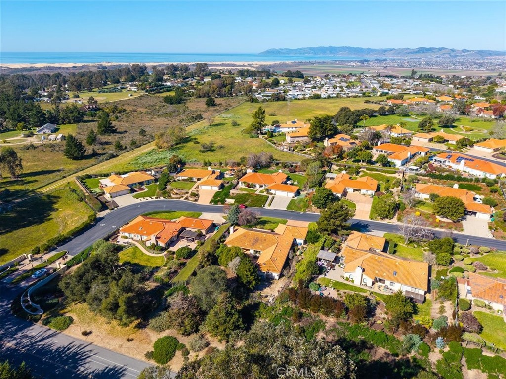 765 Ridgemont Way Arroyo Grande, CA 93420 - Photo 42 of 45 an aerial view of residential houses with outdoor space