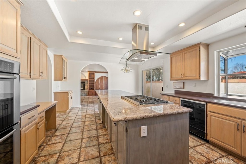 765 Ridgemont Way Arroyo Grande, CA 93420 - Photo 8 of 45 a kitchen with stainless steel appliances granite countertop a sink stove and cabinets