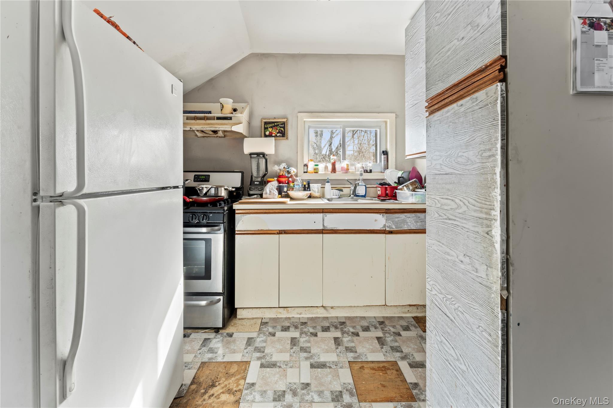 25 Laurel Road Nyack, NY 10960 - Photo 17 of 28