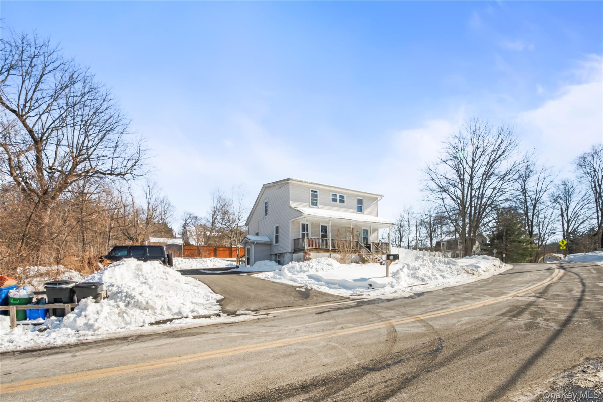 25 Laurel Road Nyack, NY 10960 - Photo 2 of 28