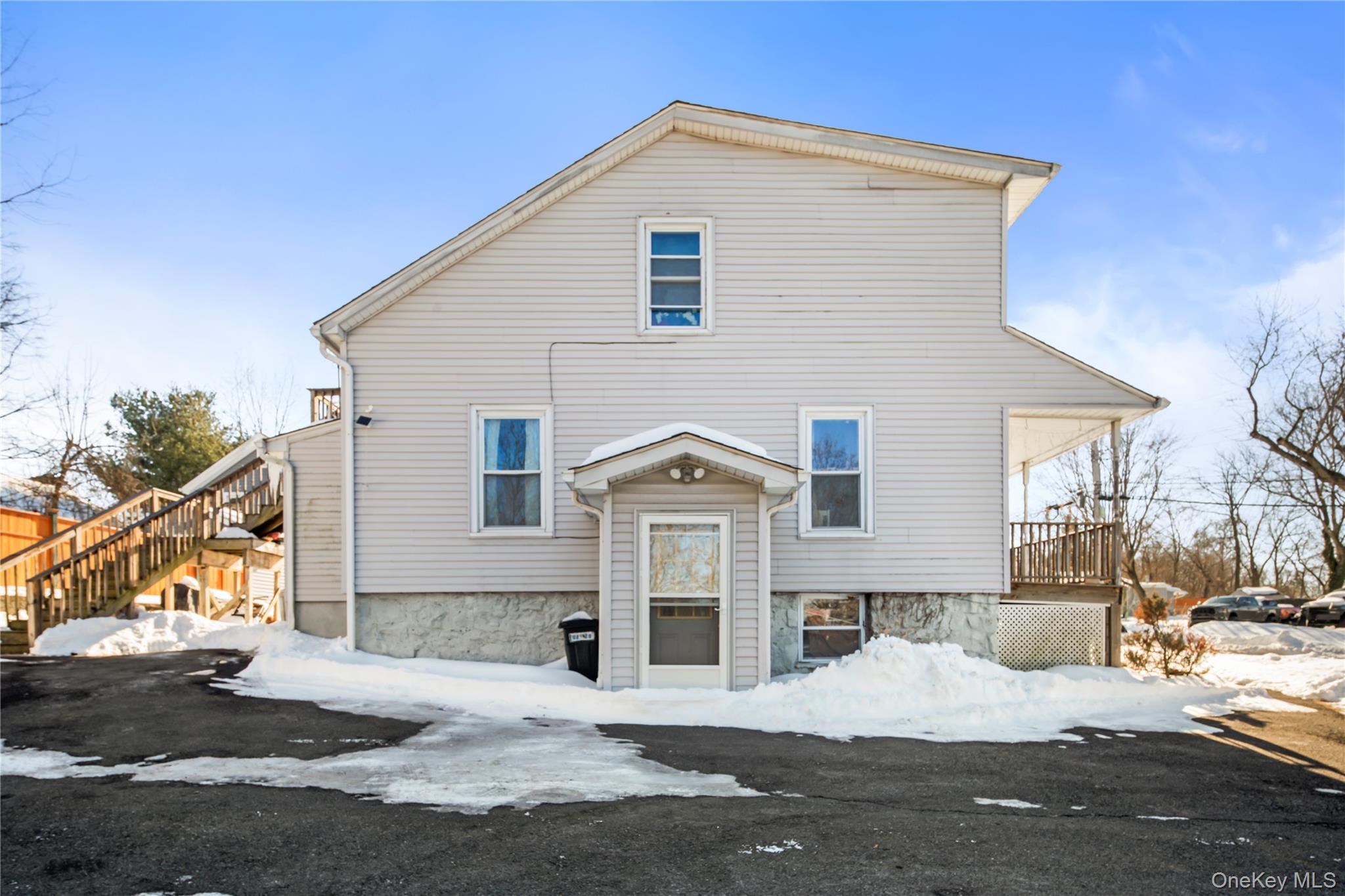 25 Laurel Road Nyack, NY 10960 - Photo 3 of 28